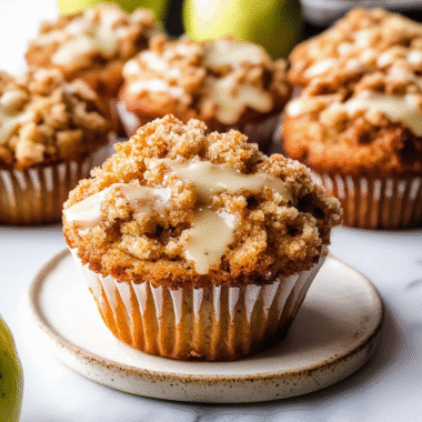 Apple Cinnamon Muffins with Crumb Topping